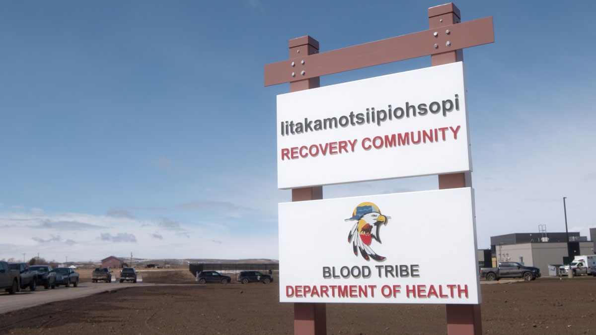 Blood Tribe Iitakamotsiipiohsopi Recovery Community signage