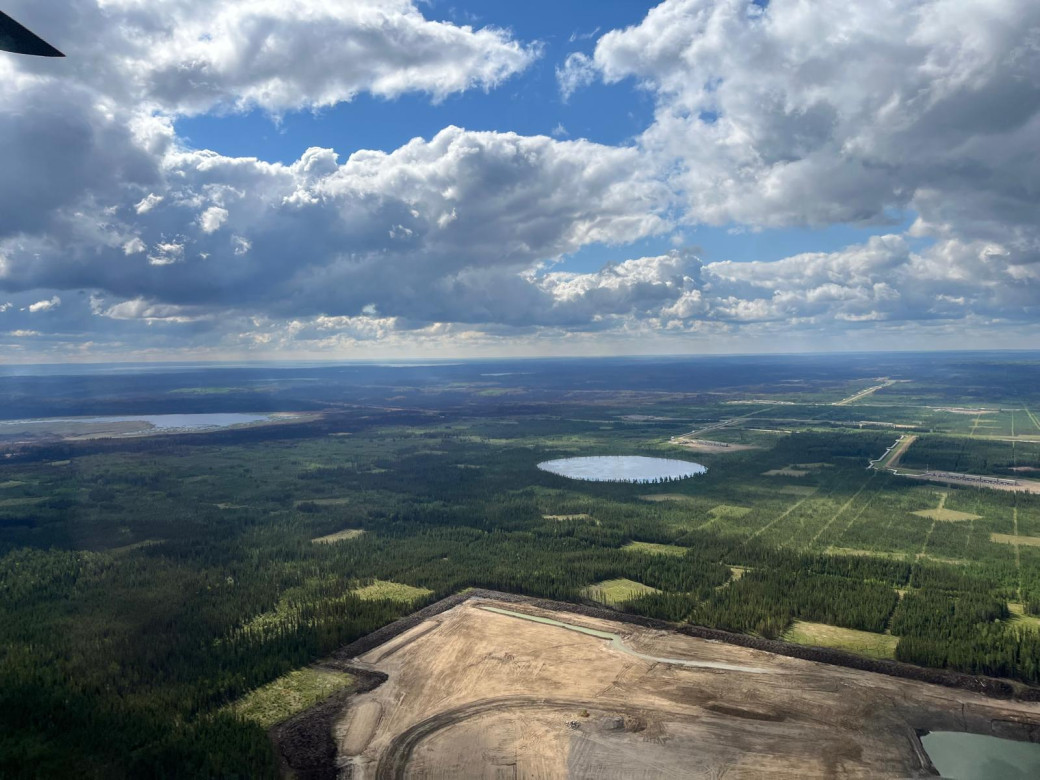 Caribou Lake Wildfire east view 