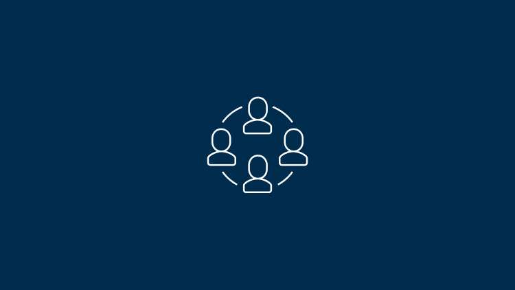 Icon showing a group of four people in a circle.