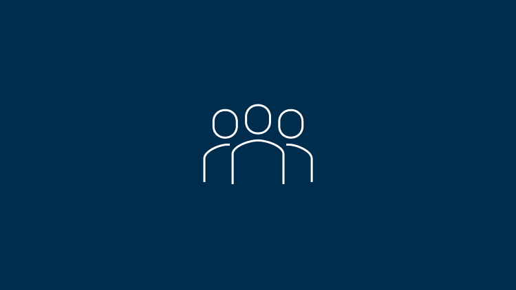Icon showing a three people side by side.