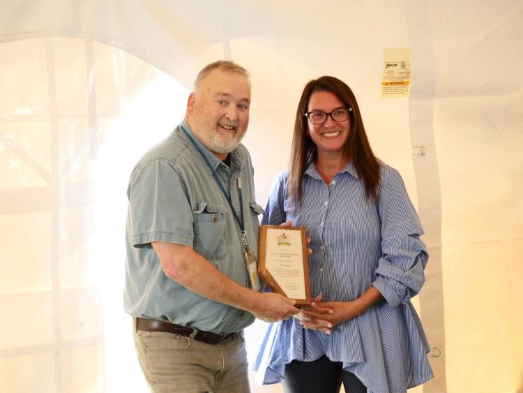 Dr. David Feindel, director, Plant and Bee Health and CDC North site director, Agriculture and Irrigation, and Minister of Agriculture and Irrigation Tara Sawyer