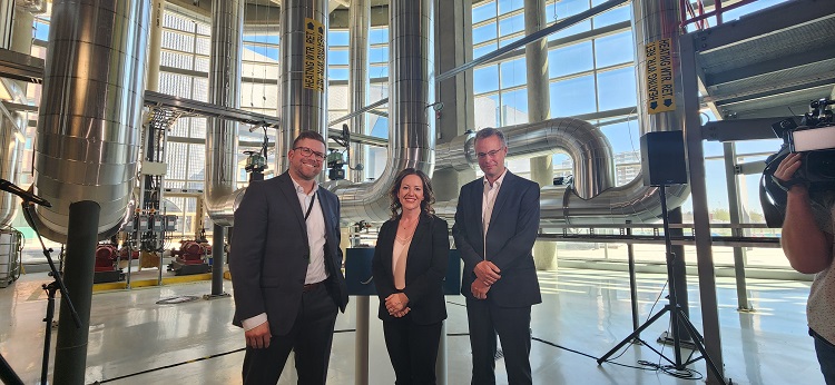 Minister Rebecca Schulz and industry stakeholders make an announcement.