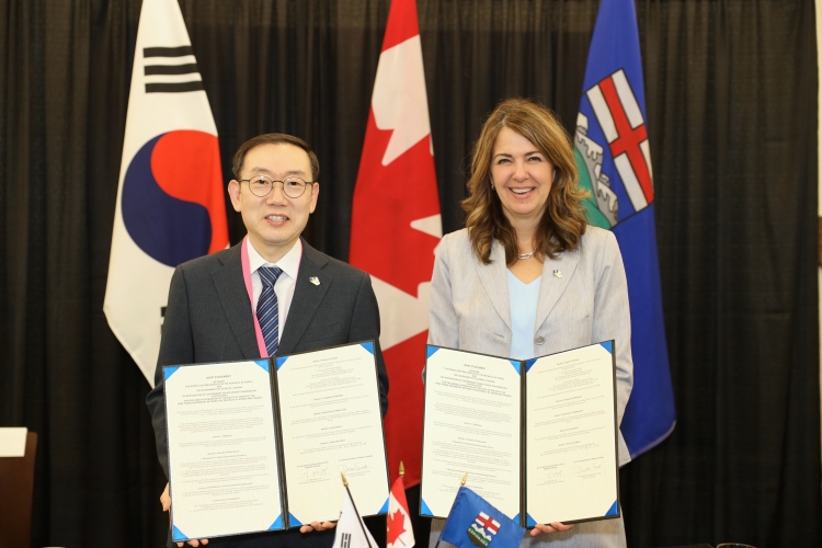 Image_description_goes_here