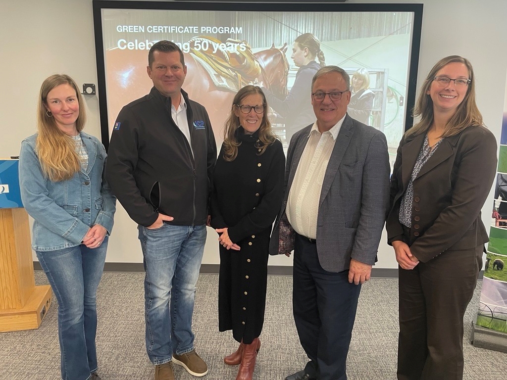 Jessi Selte, Minister Sigurdson, Dr. Wainright, MLA Roswell and Jennifer Stoby celebrate 50 years of Alberta’s Green Certificate Program