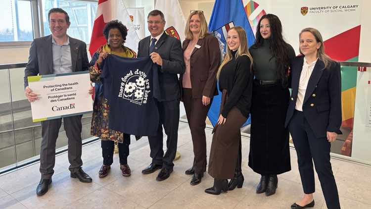 Image_description_goes_here