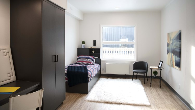 Photo of the Red Deer Recovery Community single bedroom