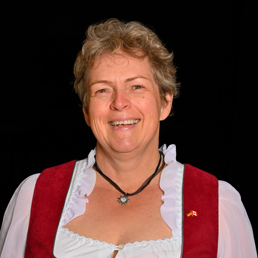 Photo of Alberta Immigrant Impact Awards recipient.