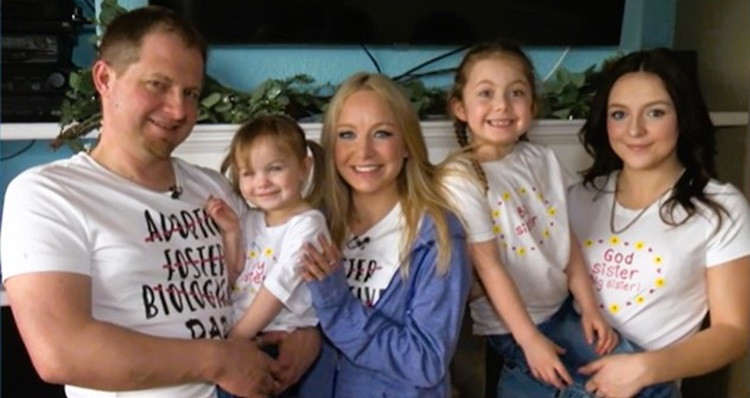 Adoption profile photo of the Mccullough family 