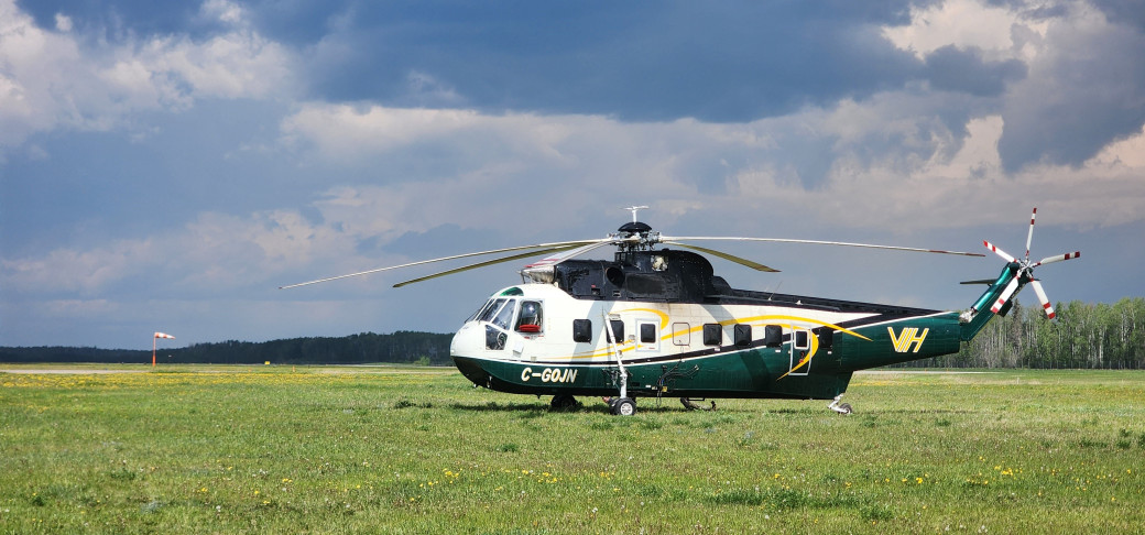 Heavy helicopter S61