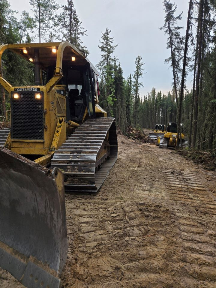 Dozer crews working on LWF090